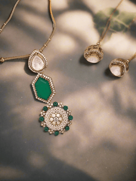 ELEGANT LARIET WITH PEARLS , MOISSANITE & GREEN CRYSTAL - Mirae