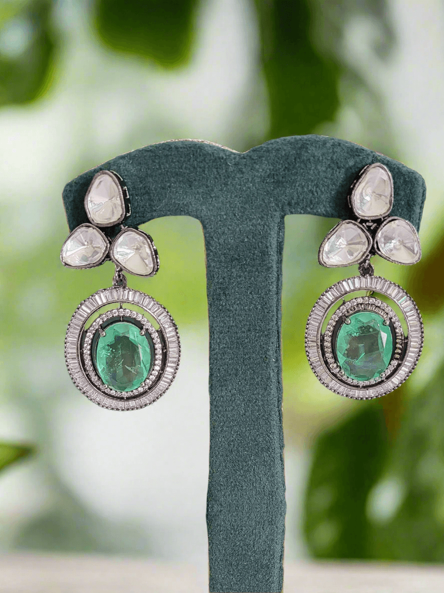 BLACK POLISH KUNDAN AND DIAMOND CHOKER SET WITH GREEN STONE - Mirae