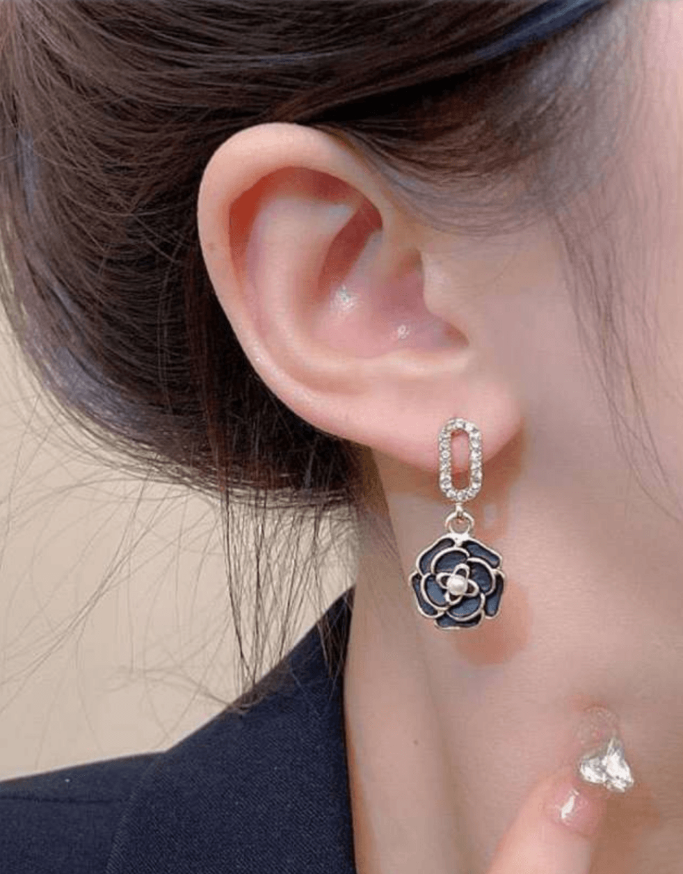 Enamel Flower drop earrings - Mirae 