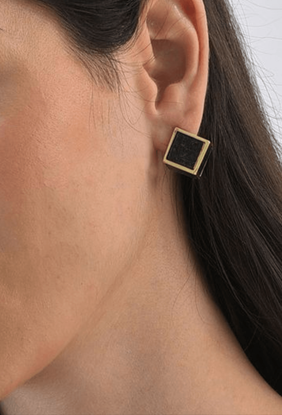 Onyx edge cube studs - Mirae 