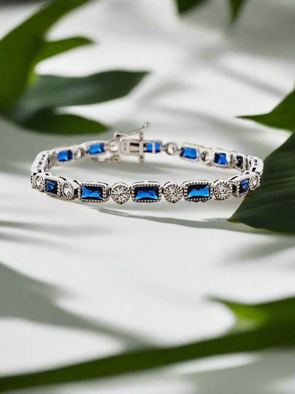 Adorable & Delicate Crystal studded Bracelet