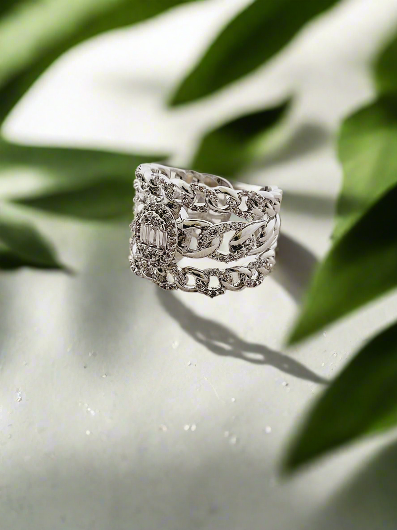Modern Statement Ring with Interlocking Chain and Diamond Accents