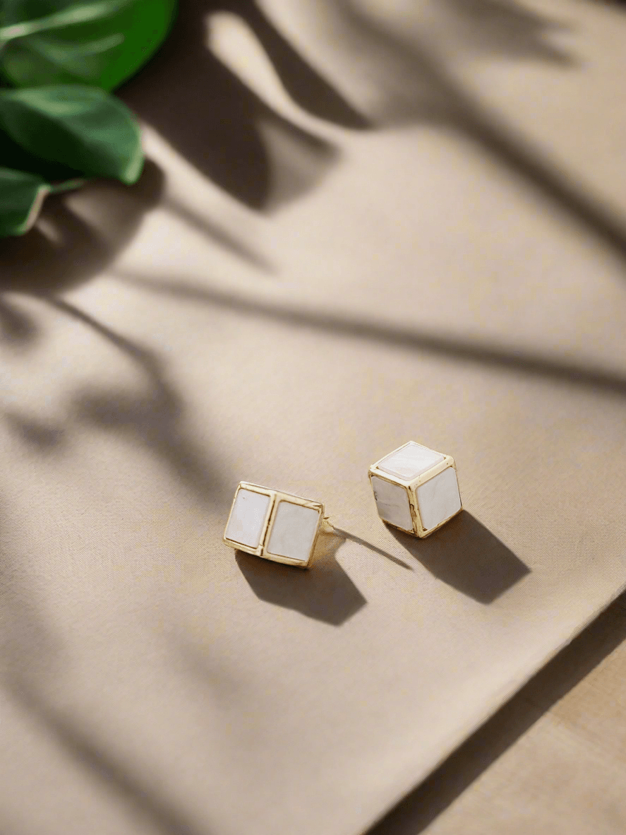 Onyx edge cube studs - Mirae 