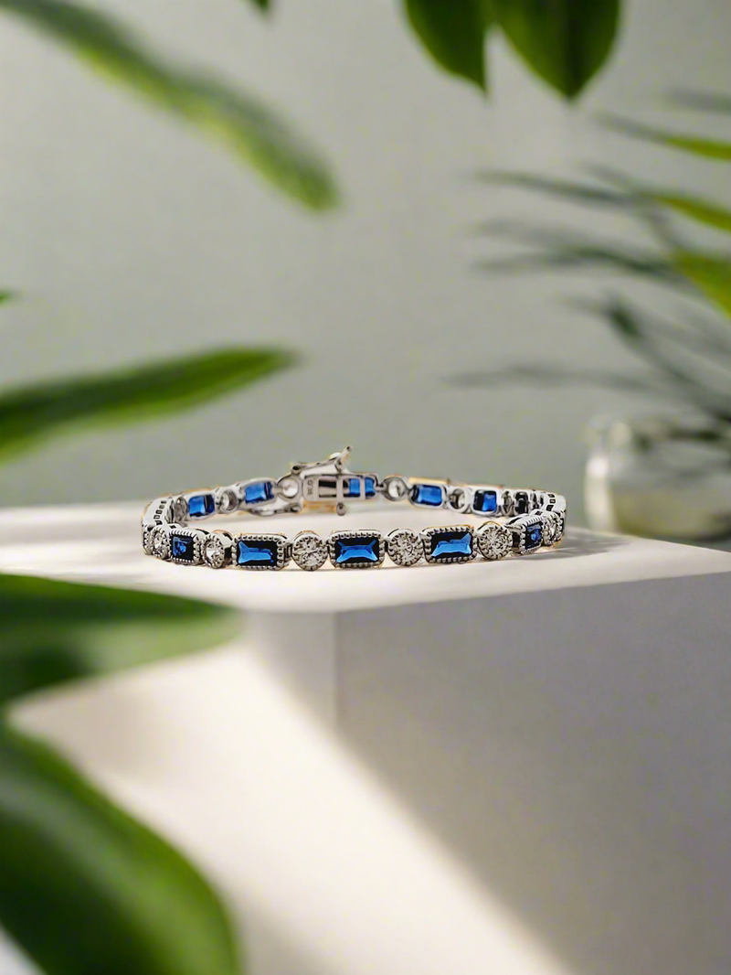 Adorable & Delicate Crystal studded Bracelet