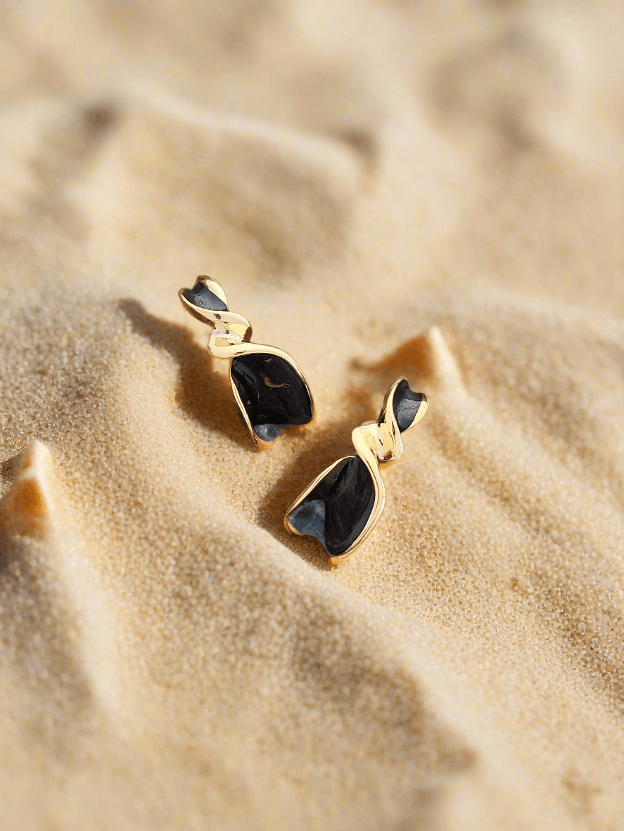 Sculptural Enamel twist earrings - Mirae 