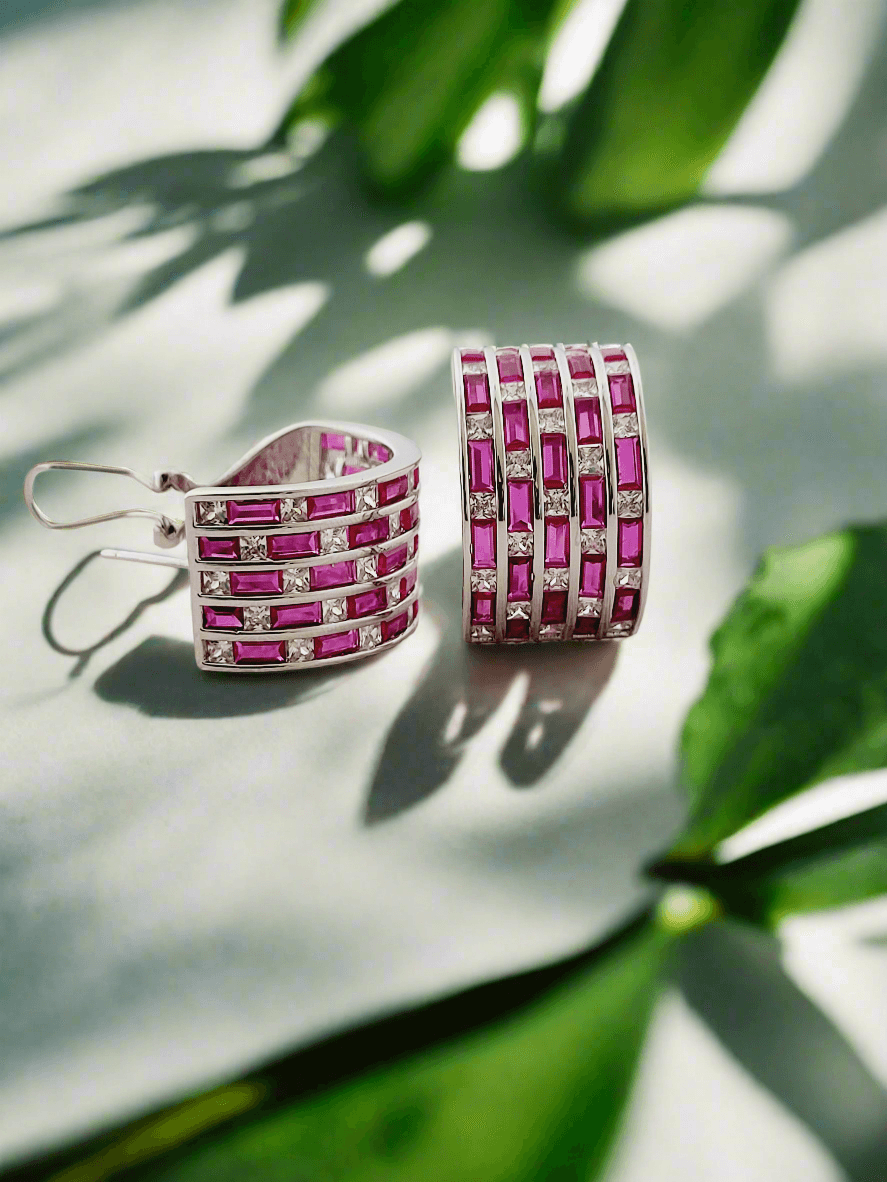 Chic and modern hoop earrings - Mirae 