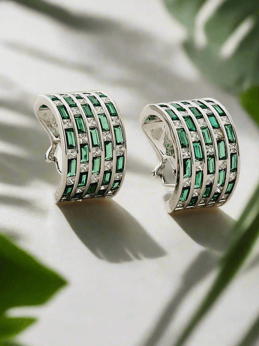 Chic and modern hoop earrings - Mirae 