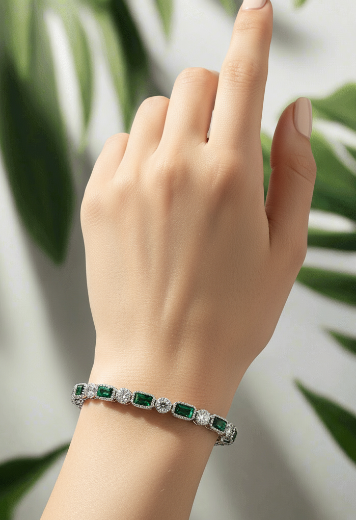 Adorable & Delicate Crystal studded Bracelet