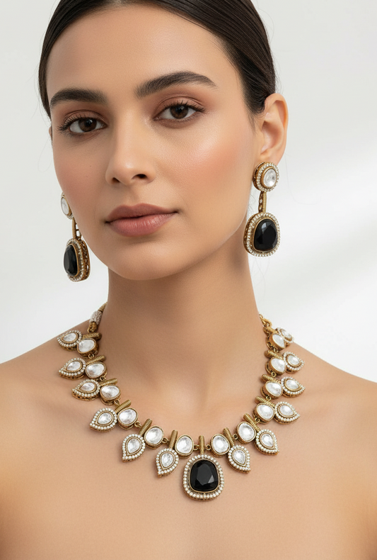 ELEGANT MOISSANITE NECKLACE SET WITH DARK BLUE STONE