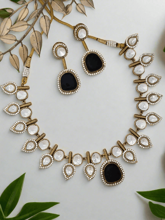 ELEGANT MOISSANITE NECKLACE SET WITH DARK BLUE STONE - Mirae 