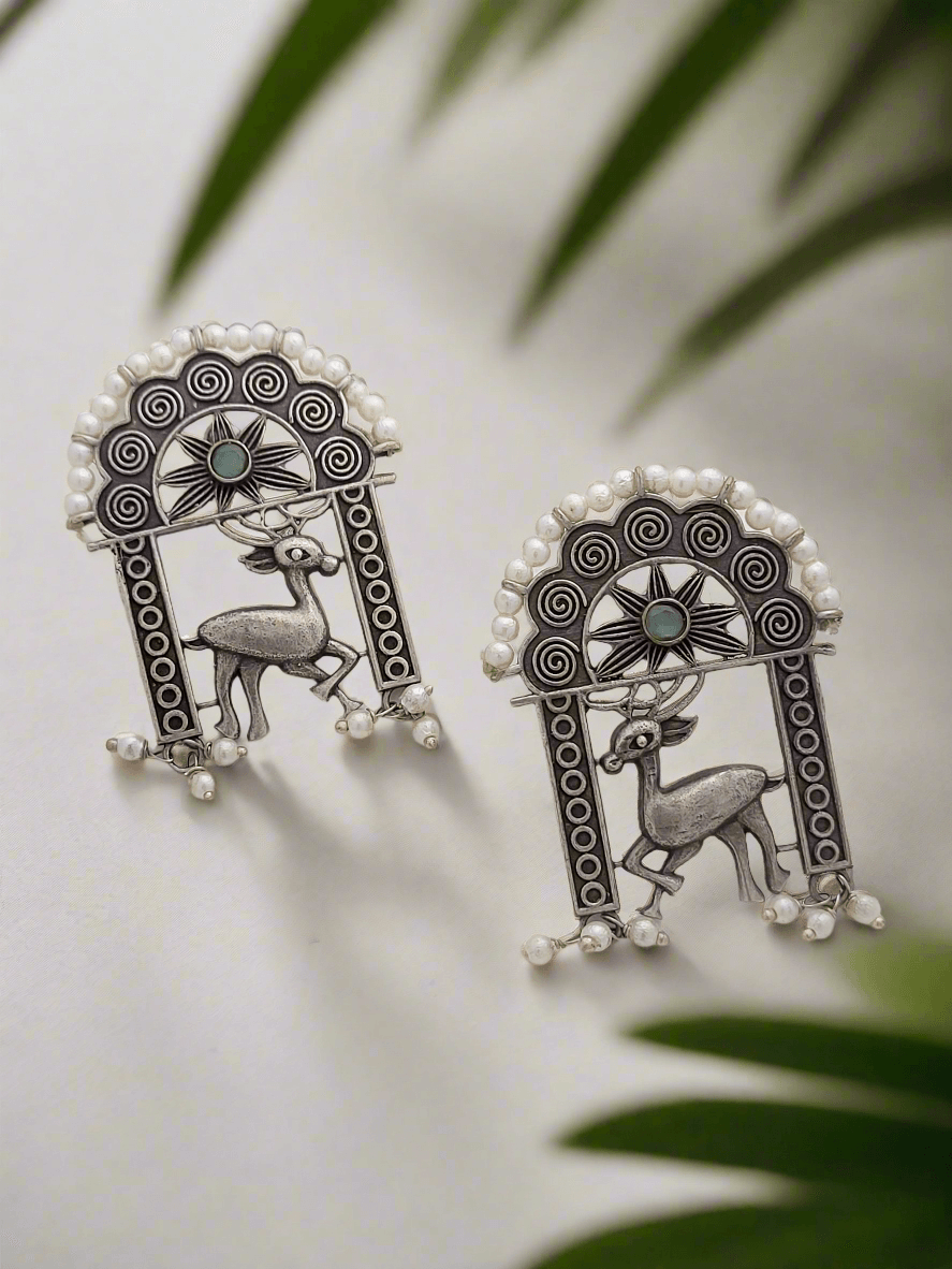 Oxidized Deer & Archway earrings with pearls - Mirae 
