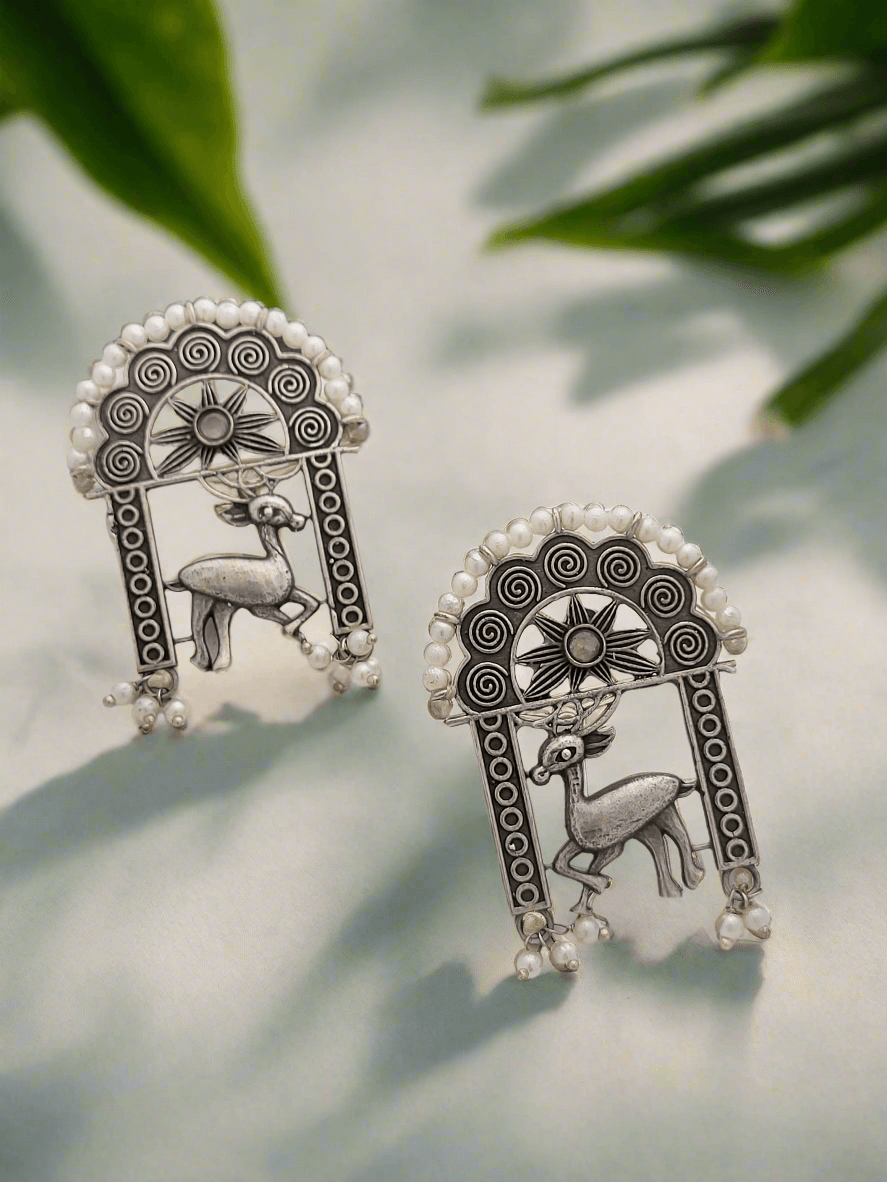 Oxidized Deer & Archway earrings with pearls - Mirae 
