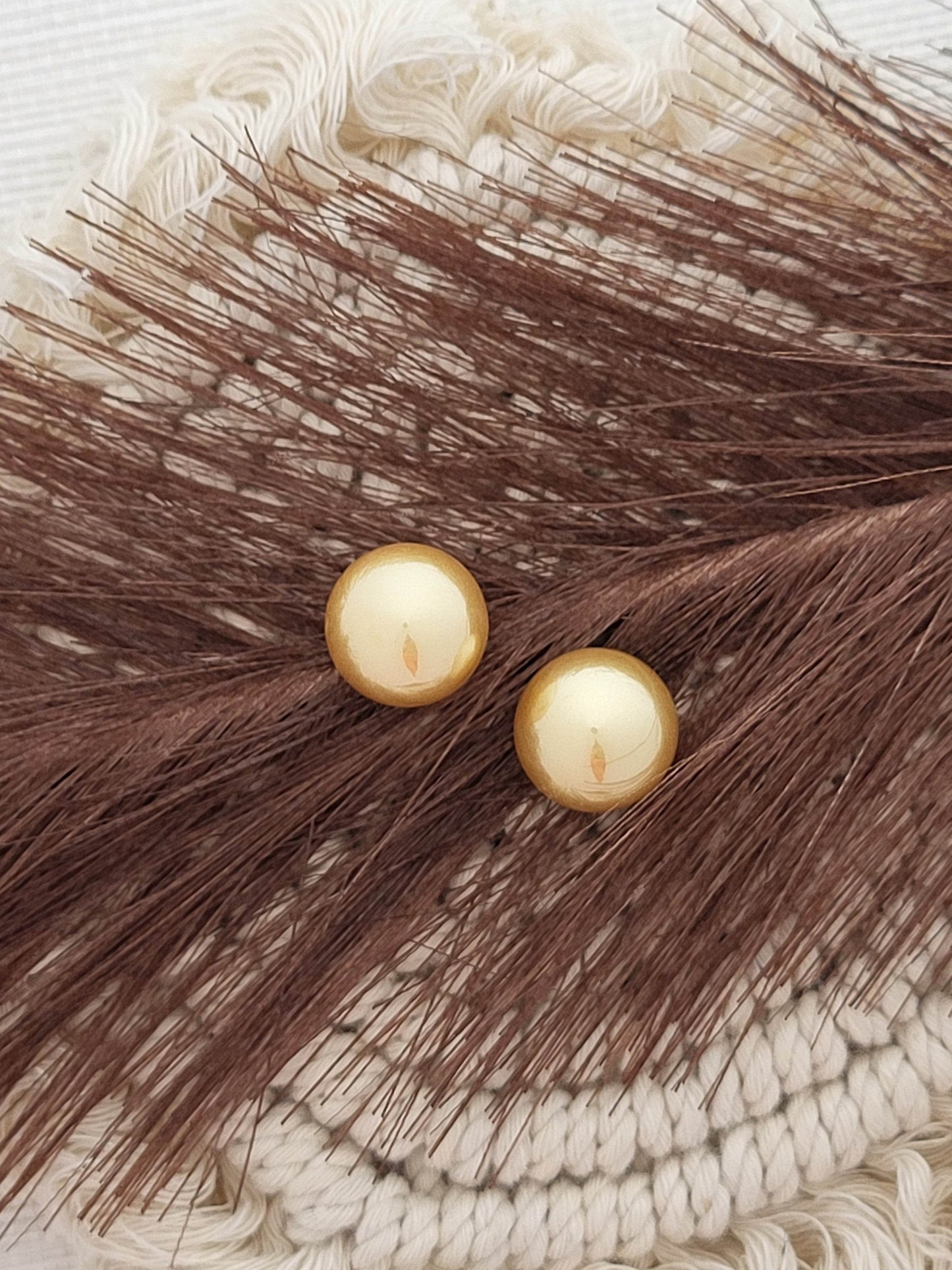 Golden pearl studs - Mirae 